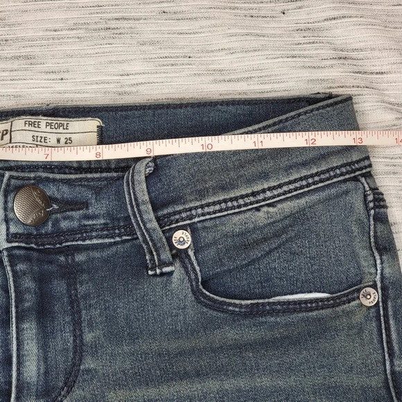 FREE PEOPLE Women's Dark Wash Low Rise Skinny Jeans 25 - Picture 10 of 14
